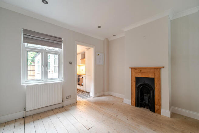 Springfield Lane, Weybridge, KT13 photo 4