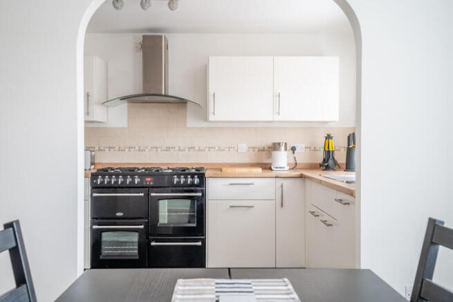4 bed Town House for sale Image 5