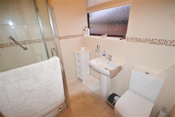 SHOWER ROOM:
