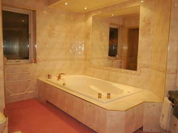 En-suite Bathroom