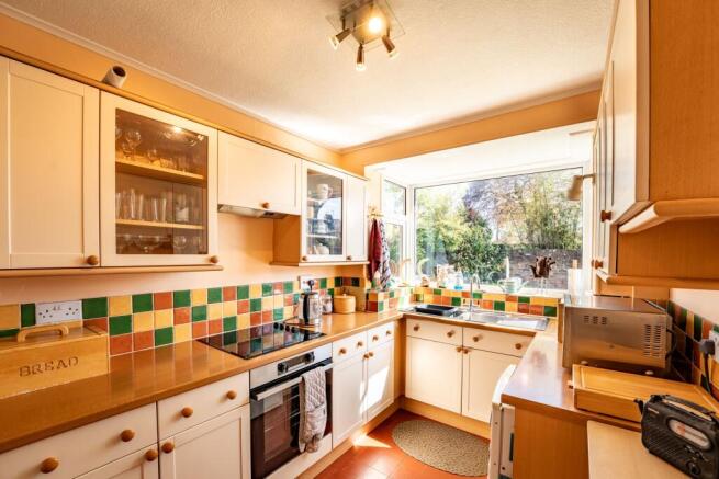 4 bed Semi-Detached for sale Image 4