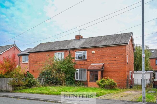 3-bed semi-detached on Toll Bar Road, Castleford, £160,000