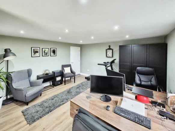 Office / Garage
