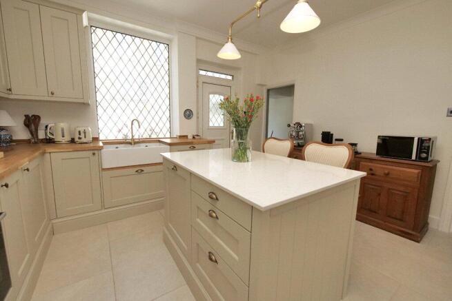 3 bed Terraced for sale Image 6