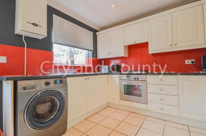 kitchen 1.jpg
