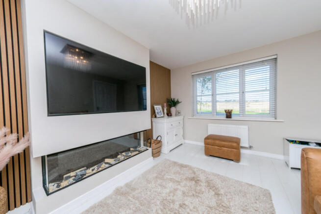 Scatcherd Drive, LEEDS, LS27 8FF photo 4