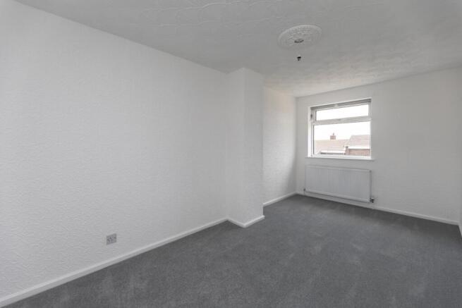 3 bed Semi-Detached to rent Image 12