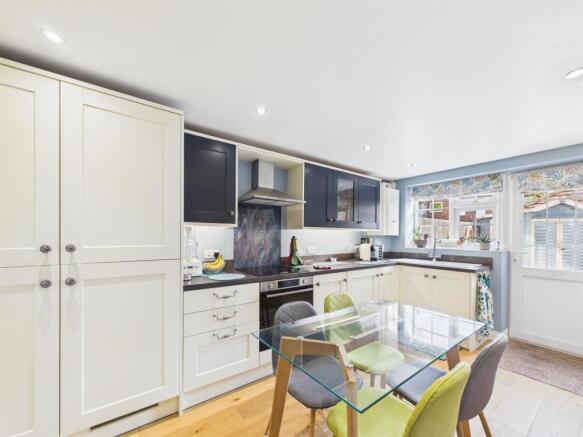 3 bed Detached for sale Image 6