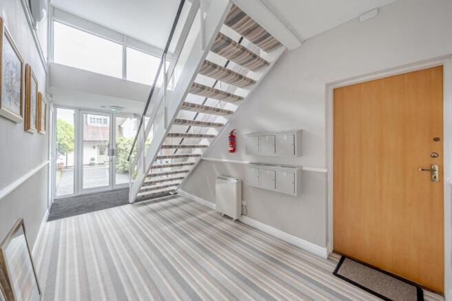 2 bed Flat for sale Image 12