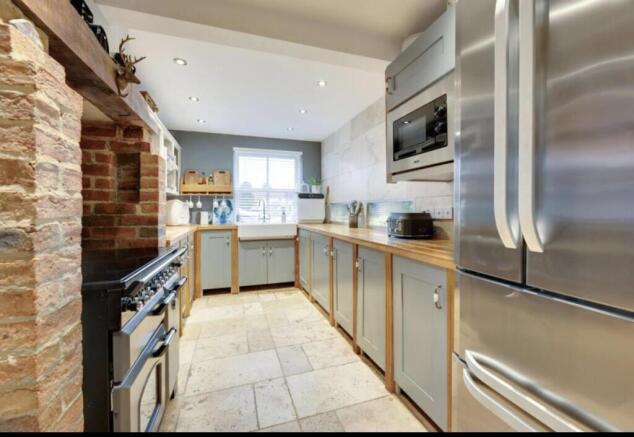 4 bed Cottage for sale Image 6