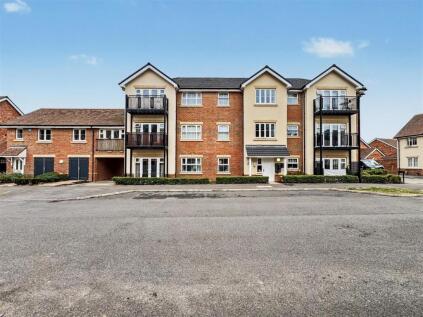 Hurst Avenue, Blackwater, Camberley