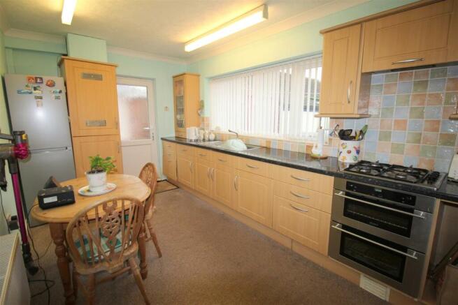 Grasmere Road, 37, kitchen.JPG