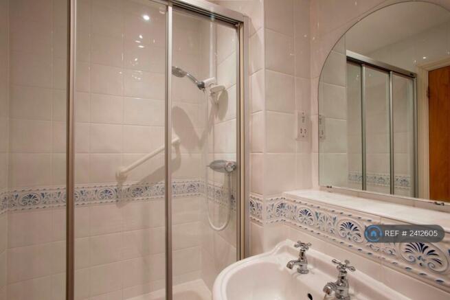 Shower In En-Suite Bathroom