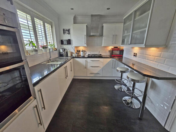 Kitchen (1)