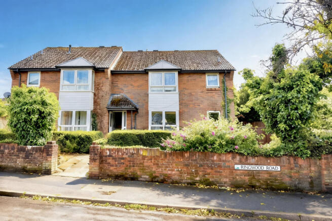 2 bedroom ground floor apartment
