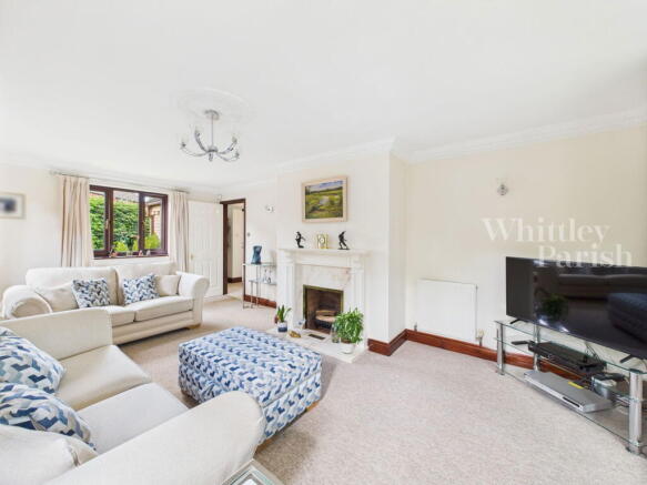 Lyon Close, Yaxley photo 4
