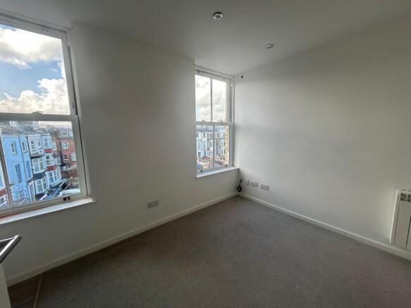1 bed Flat to rent Image 8
