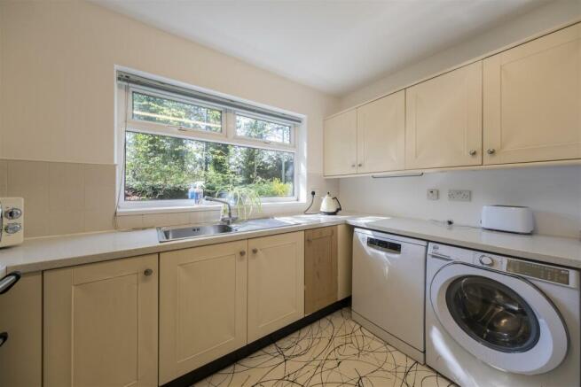 9 PArkhill Court-004.JPG