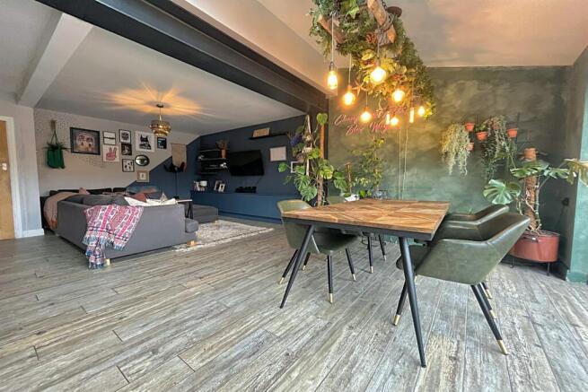 Living/ Dining Kitch