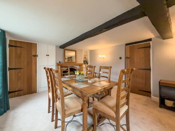 4 bed Semi-Detached for sale Image 9