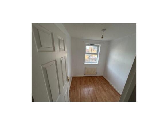 3 bed Semi-Detached for sale Image 10