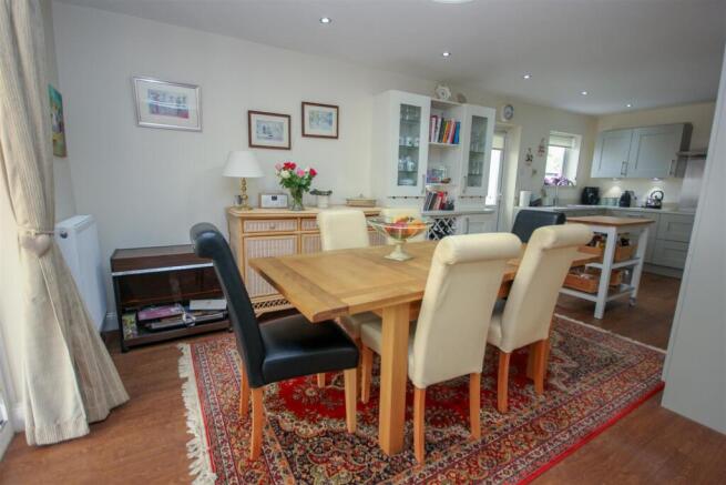 Dining Room.jpg
