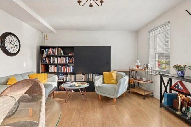 3 Parish Mews, 126 Parish Lane, London, SE20 7JH 0