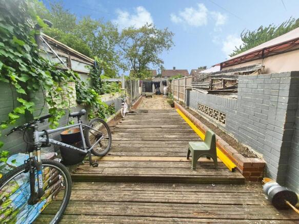 Marisco Close, Chadwell, RM16 photo 4