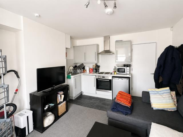 Living room - kitchen.png