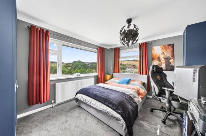 4 bed Detached for sale Image 10