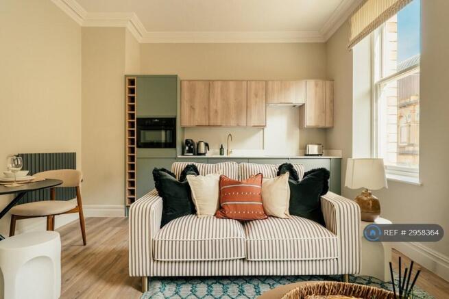 1 bed Flat to rent Image 9
