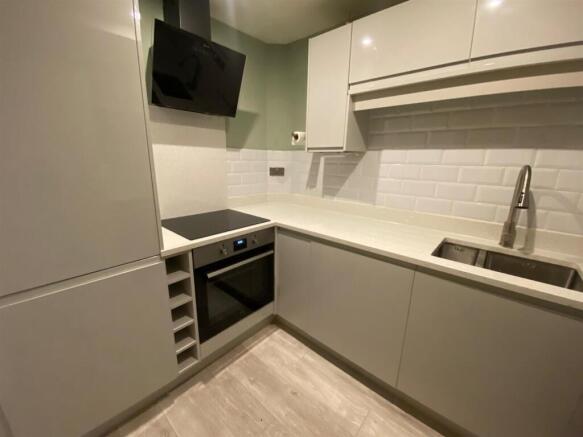 KITCHEN 1.jpg