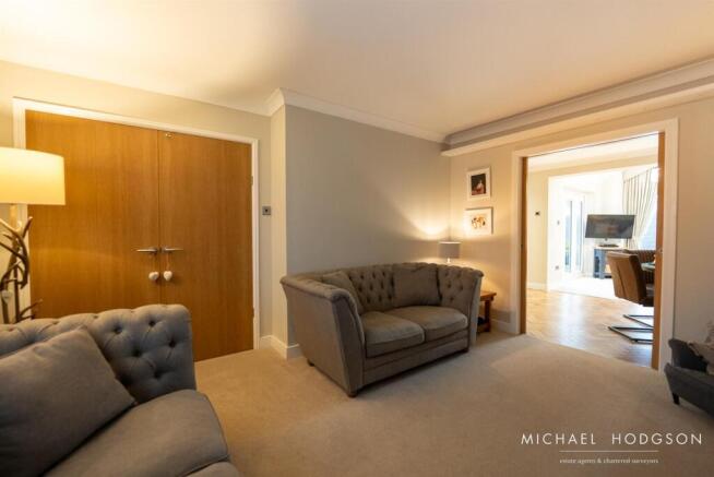 Tollerton Drive-07.jpg