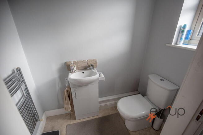 3 bed Detached for sale Image 7