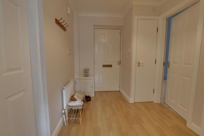2 bed Flat to rent Image 9