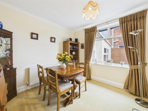 3 bed Detached Bungalow for sale Image 4