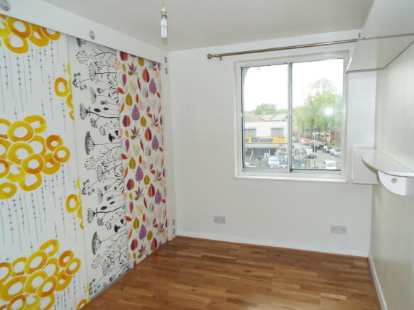 DOUBLE BEDROOM