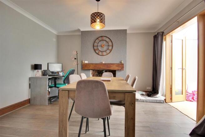 3 bed Semi-Detached for sale Image 8
