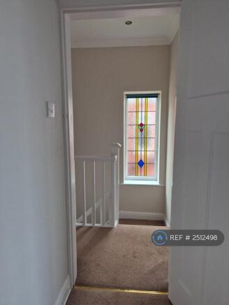 3 bed Semi-Detached to rent Image 8