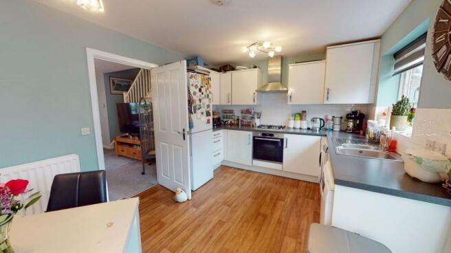 KITCHEN/DINING ROOM