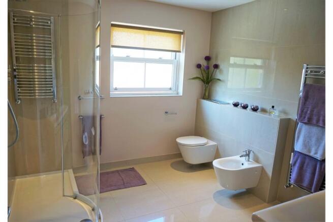 Master En-suite