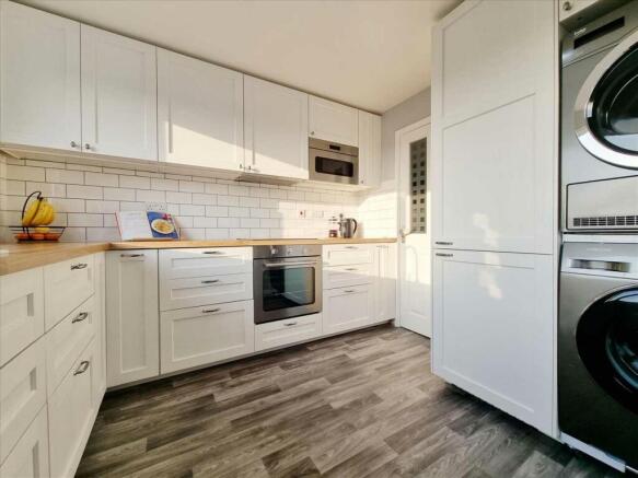 Kitchen: