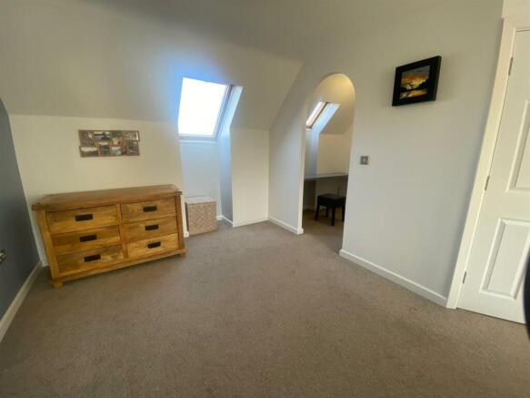 Bedroom 5.jpg