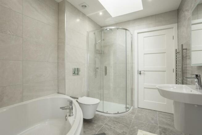 Bedroom 4 en suite