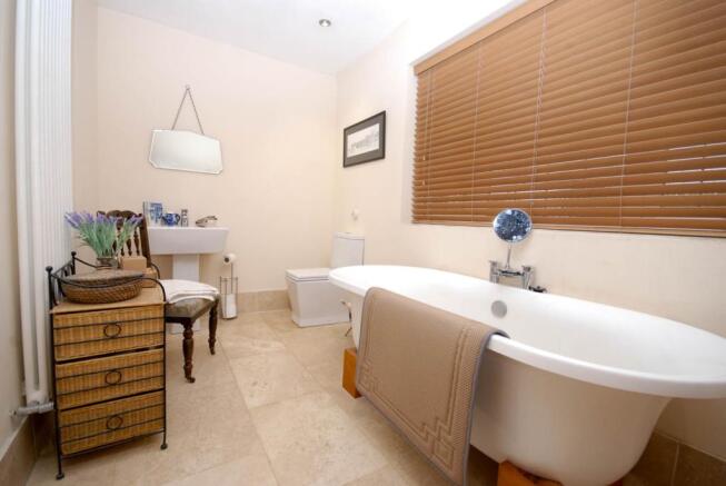En-Suite Bathroom
