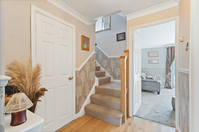 4 bed Detached for sale Image 12
