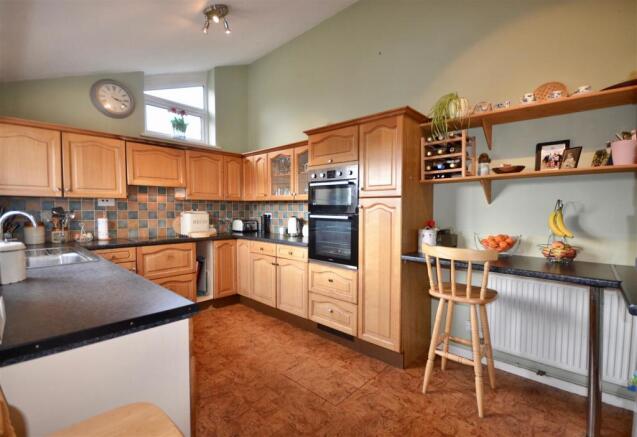 Kitchen/Breakfast Room