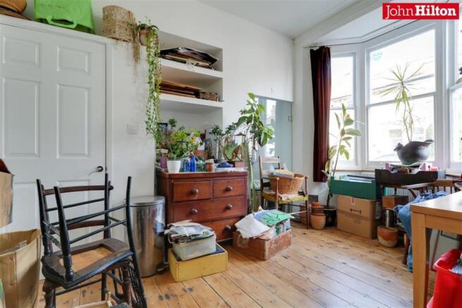 965. Living Room.jpg