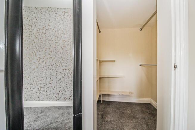 Walk-in Wardrobe