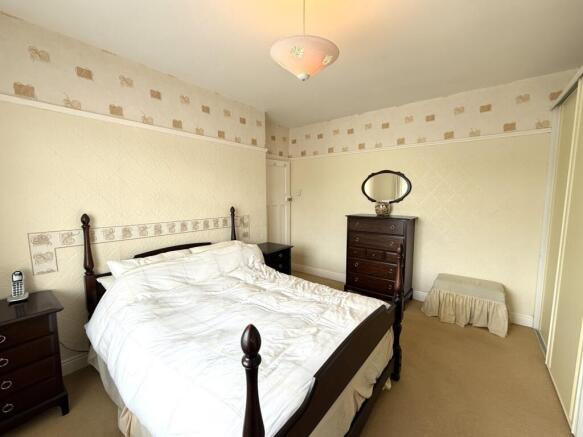 3 bed Semi-Detached for sale Image 12